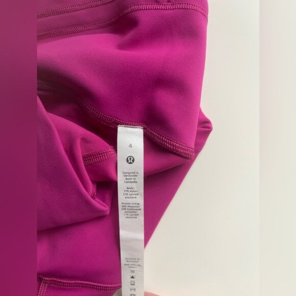 Lululemon Wunder Under Shorts 2 - Picture 3 of 4